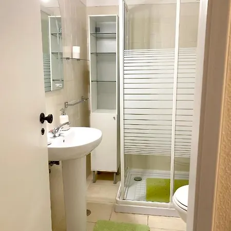 Charming With Shared Pool Appartement *
