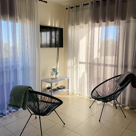 Appartement Charming With Shared Pool *