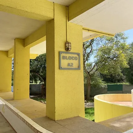 Charming With Shared Pool * Vilamoura