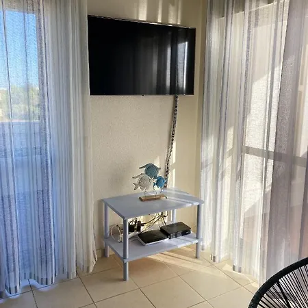 Charming With Shared Pool Vilamoura