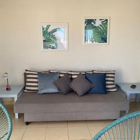 Charming With Shared Pool Appartement