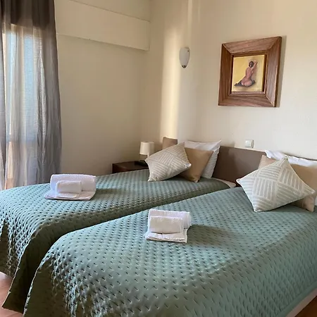 Charming With Shared Pool Vilamoura